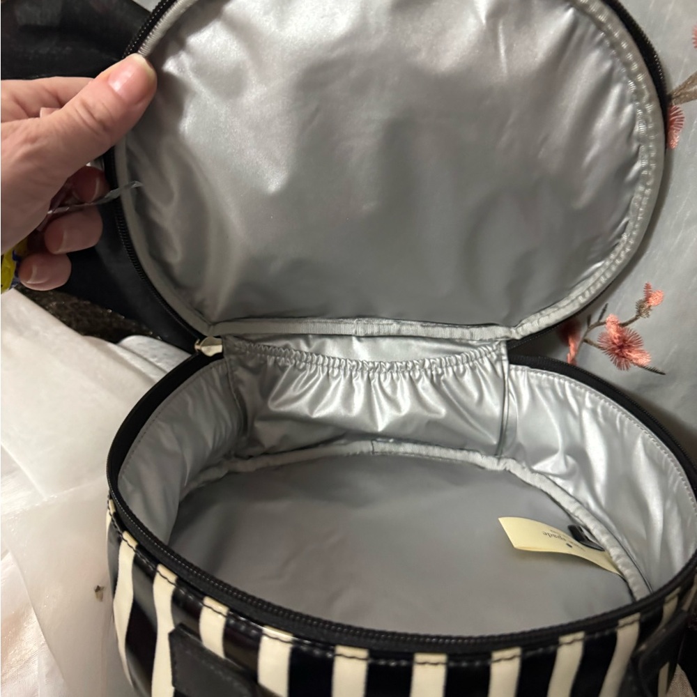 Kate Spade Blue and White Floral Cosmetic Bag - Picture 4 of 5